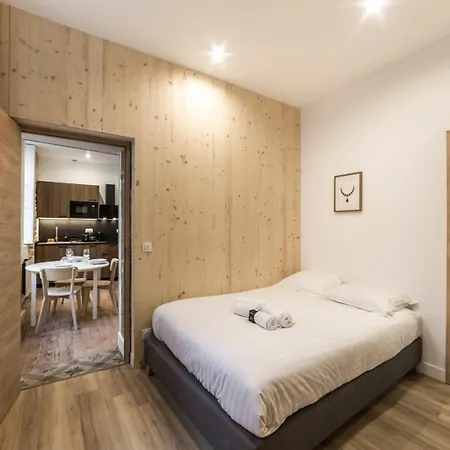 In | Les Emeraude/saphir/rubis Au Coeur De Daire Lyon